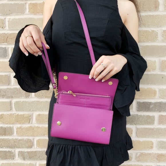 💕Michael kors crossbody &free clutch insert - Picture 3 of 6